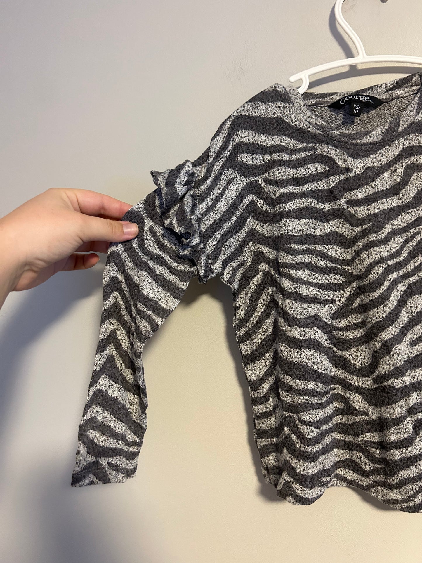 George youth xs grey zebra shirt