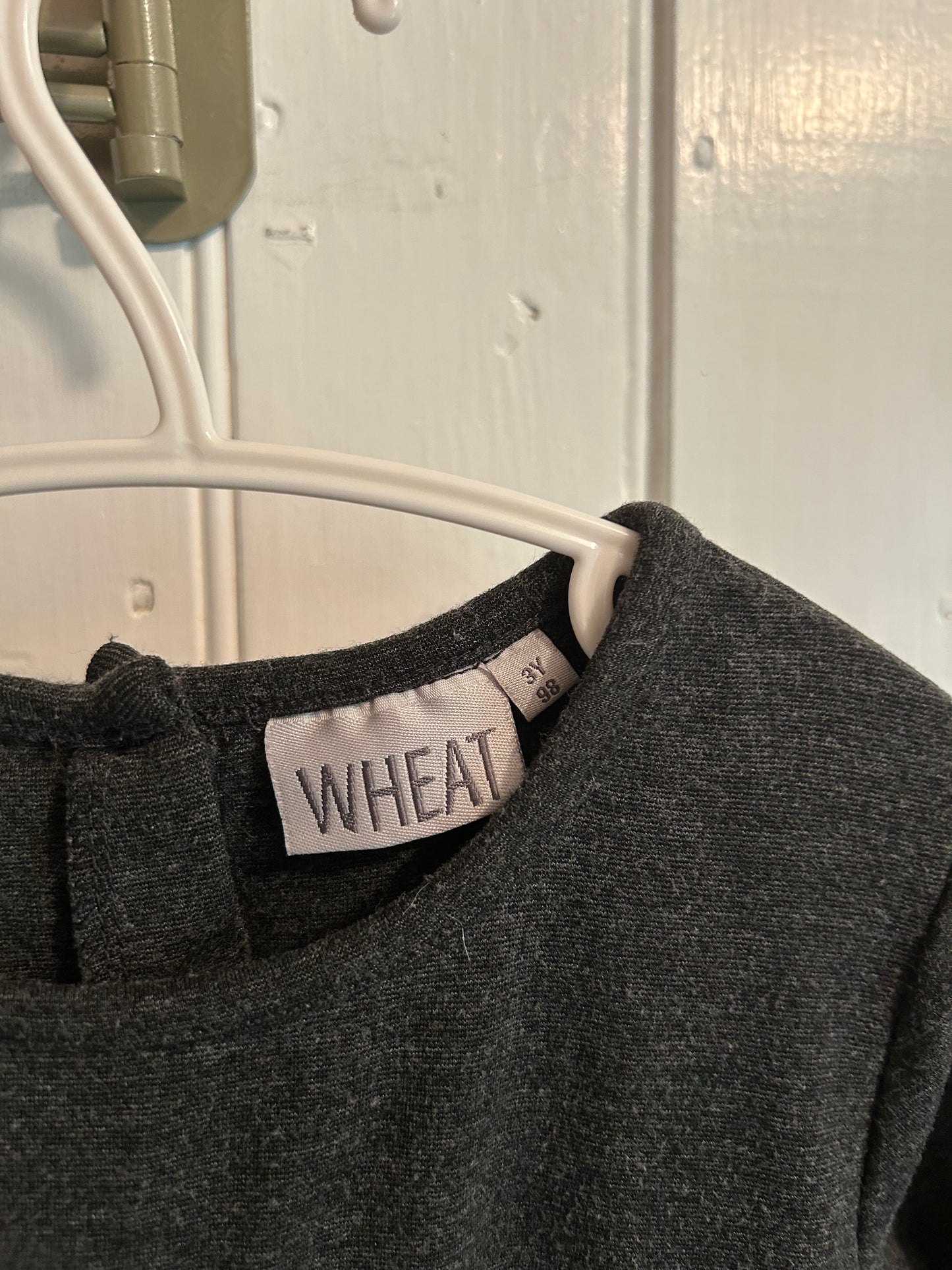 Wheat 3t grey dress