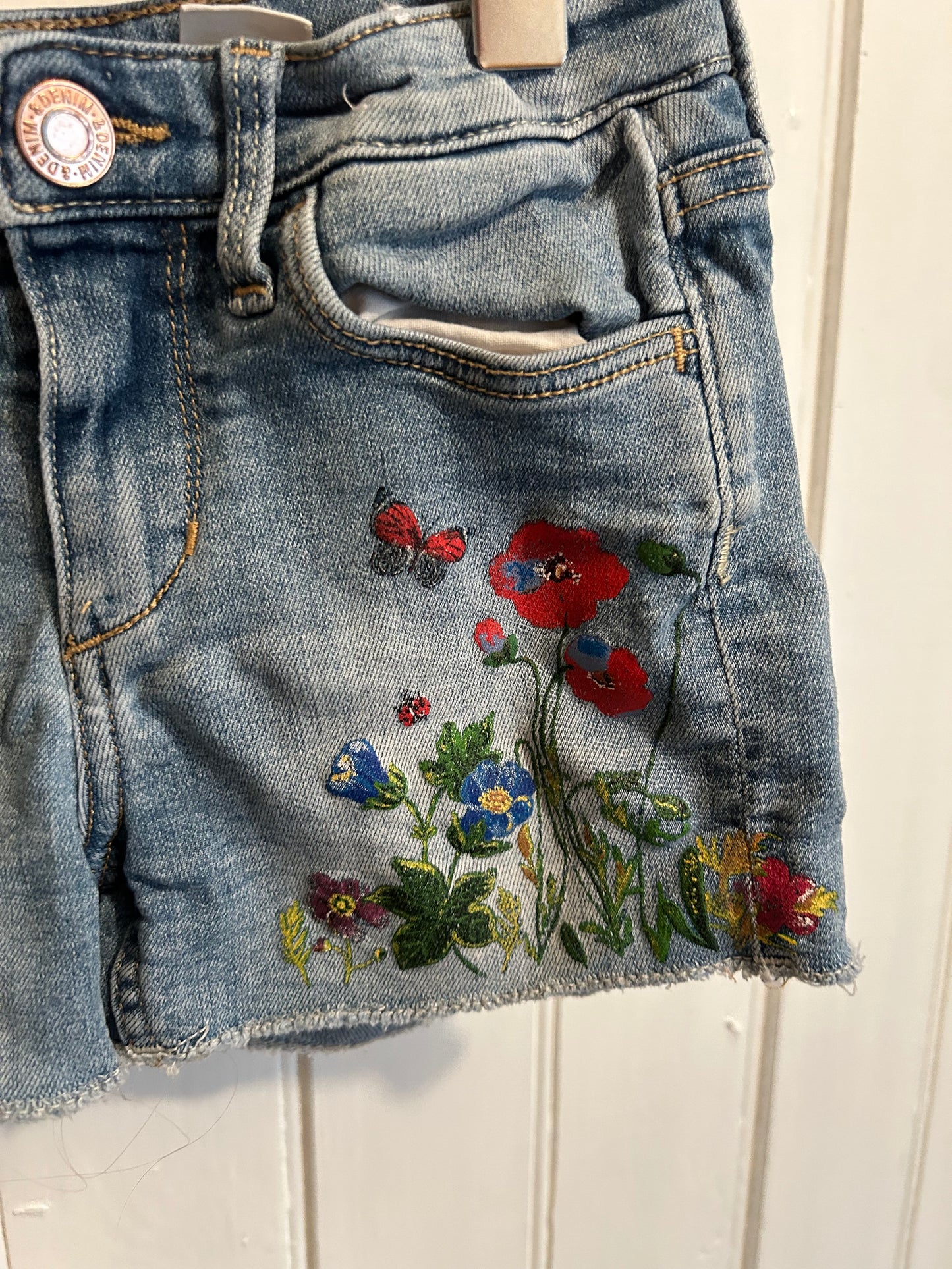 H&M 4/5 floral denim shorts