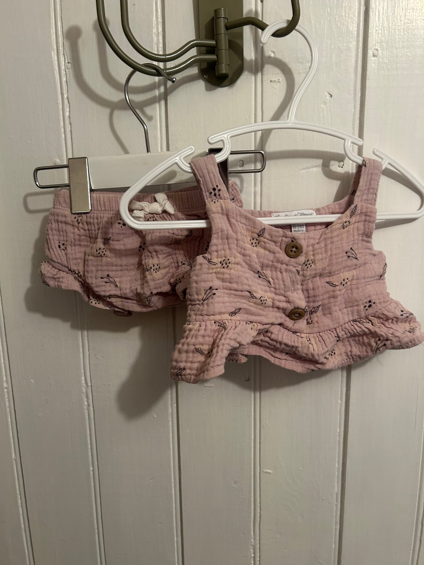 Emily & Oliver 0/3m purple floral top & short set