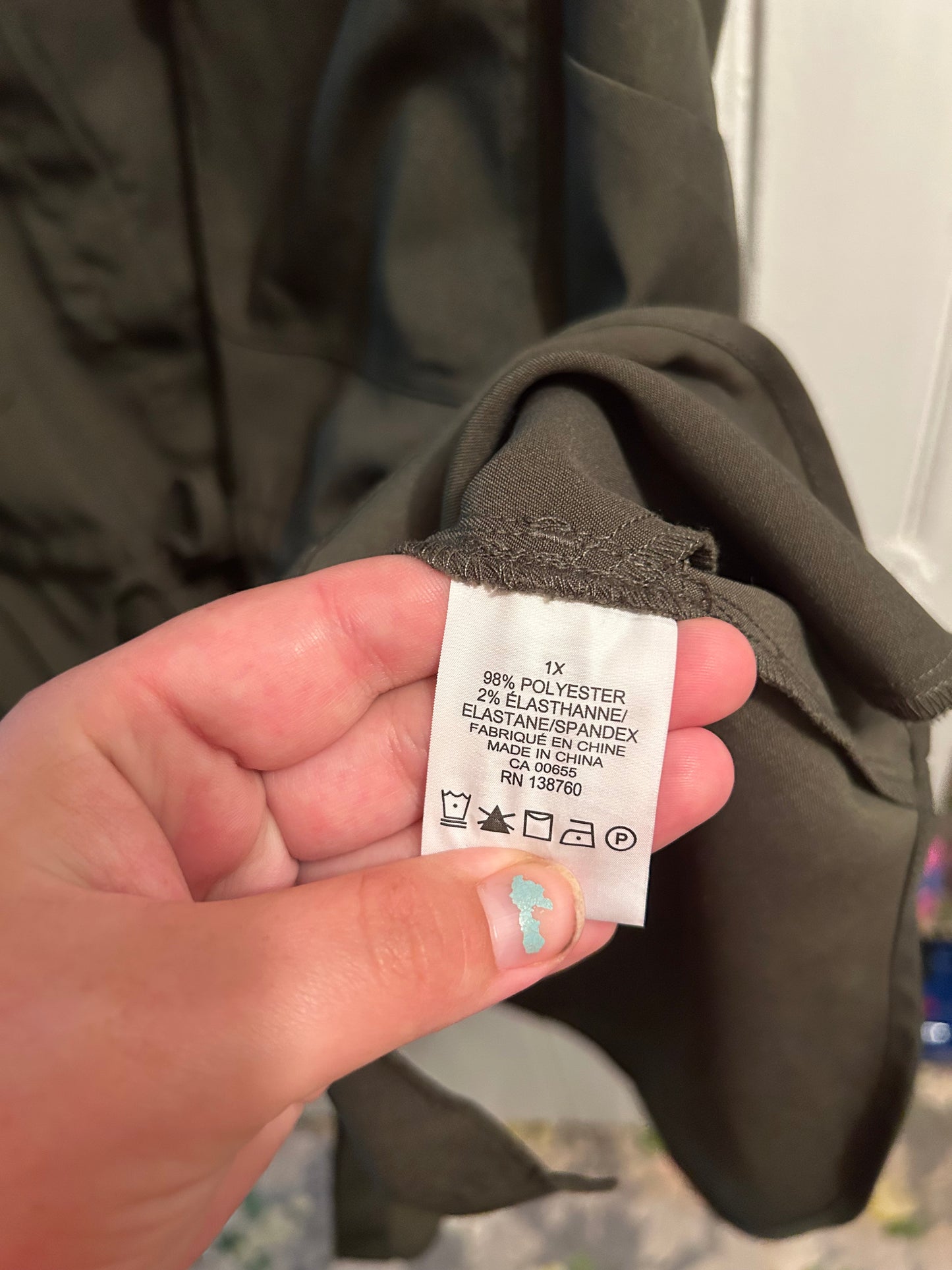 Penningtons 1x green button down tank tunic