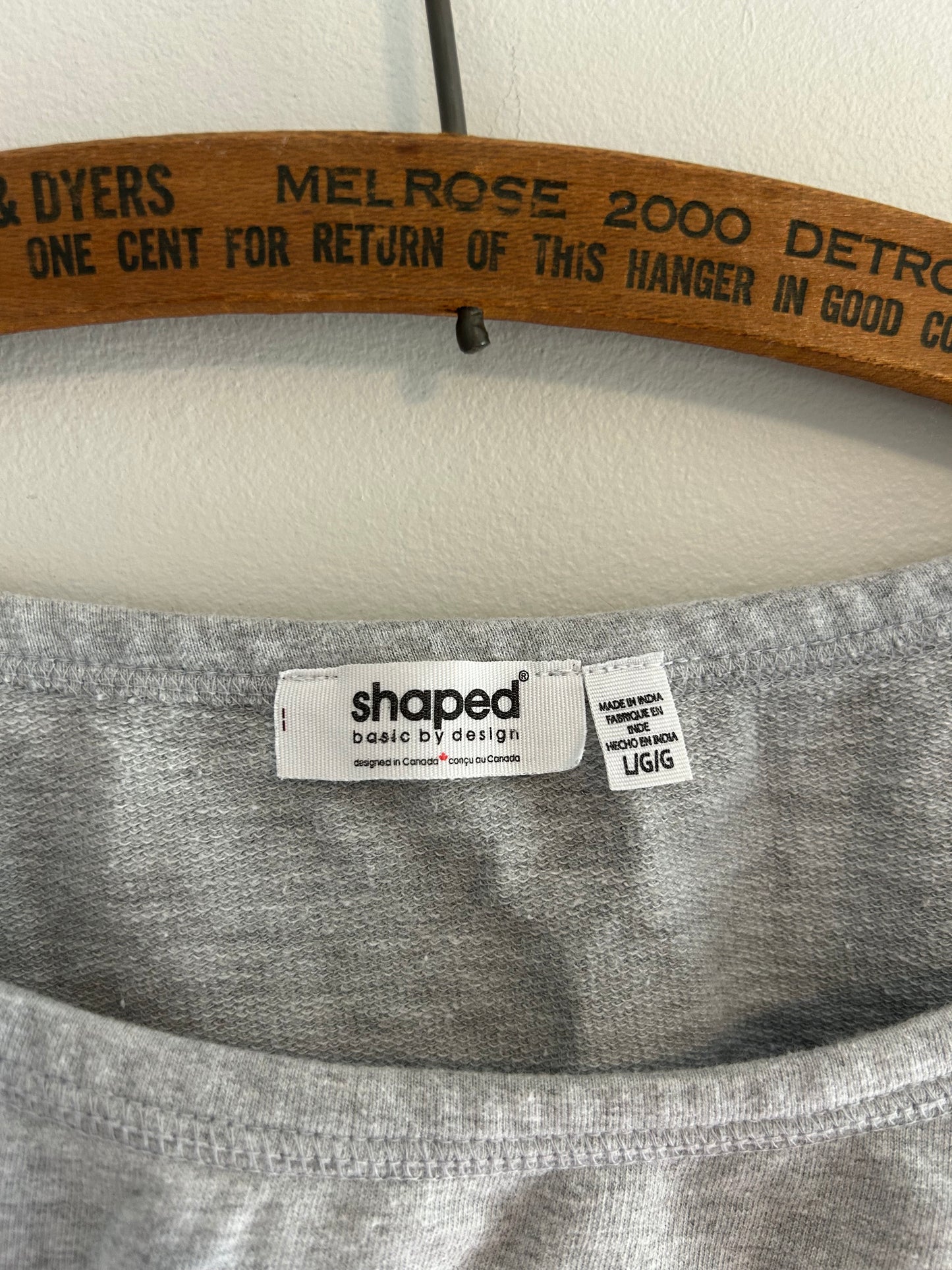 Shaped basics by design large grey long sleeve cropped top