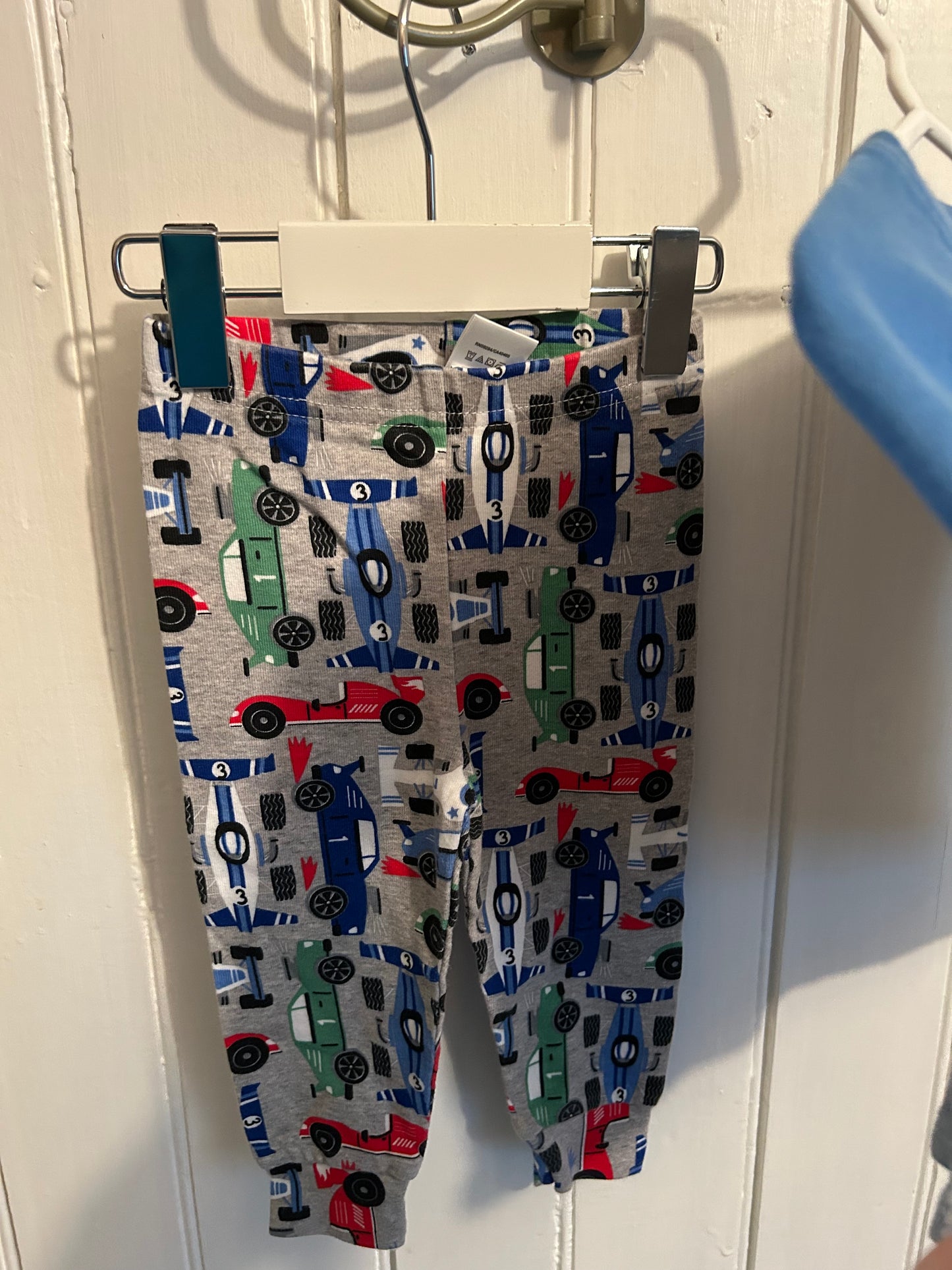 The children’s place 6/9m race car sleep set