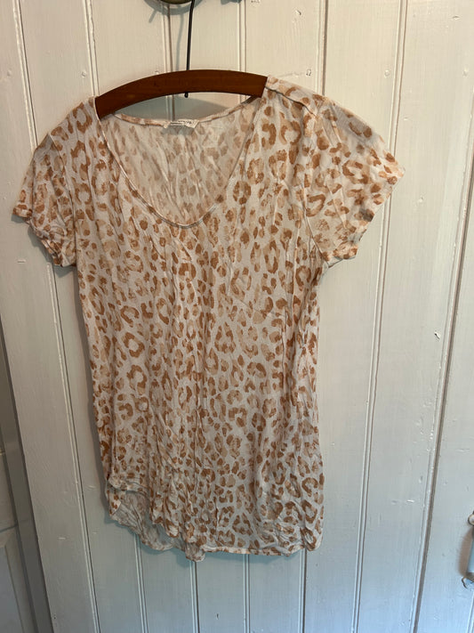 Dynamite small tan cheetah tshirt