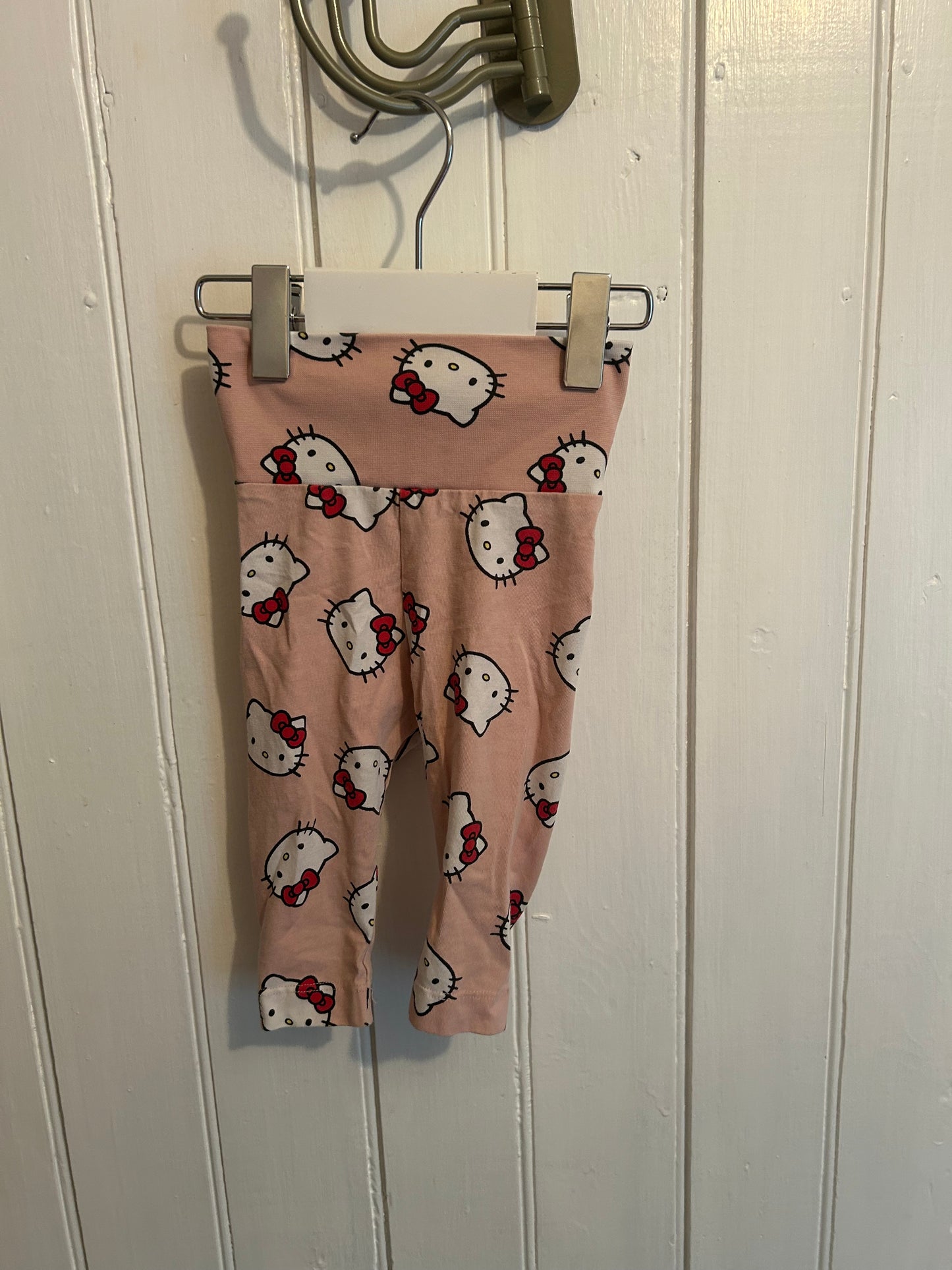 H&M 2/4m pink hello kitty pants