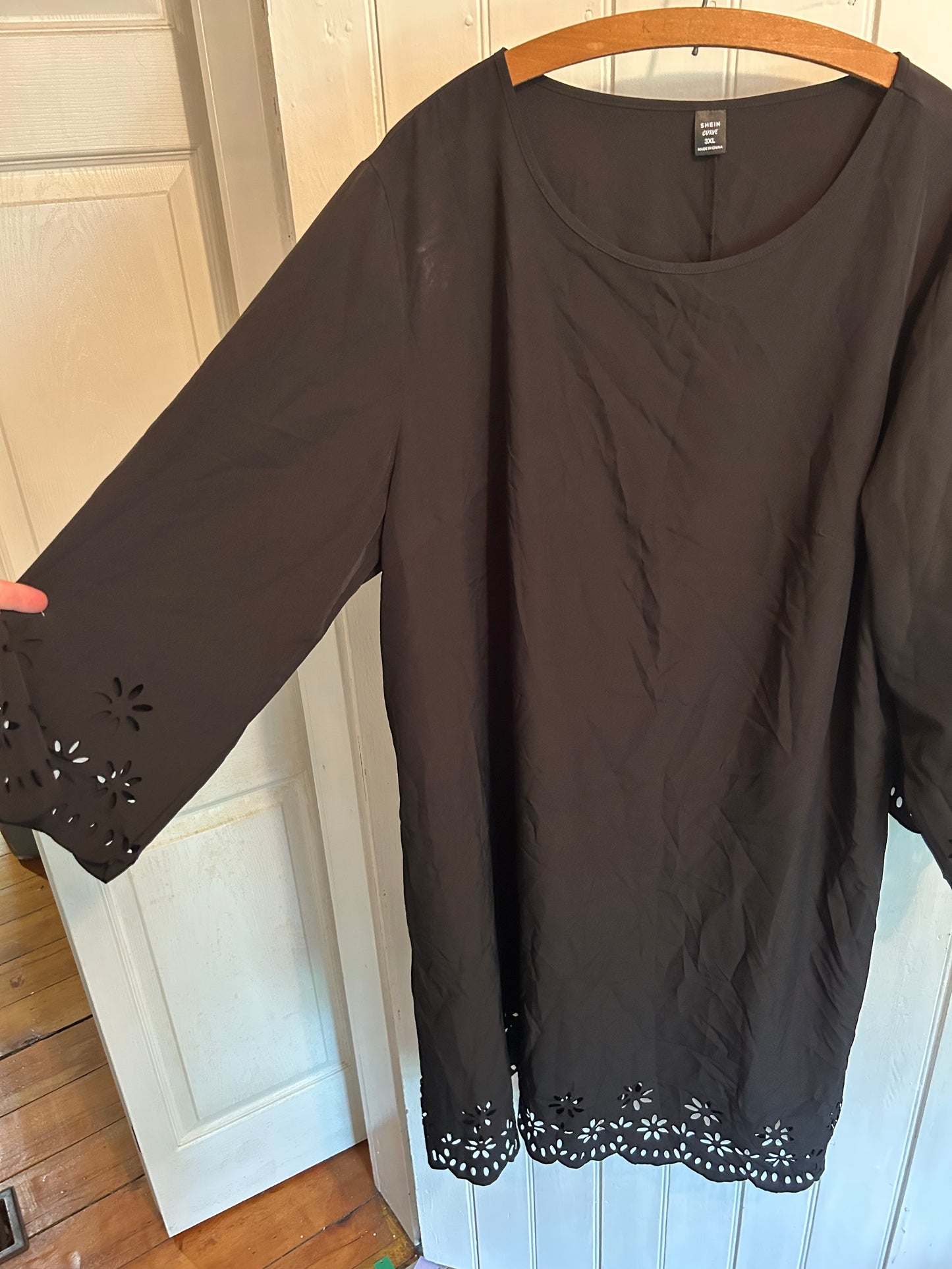 Shein 2x black cutout floral dress