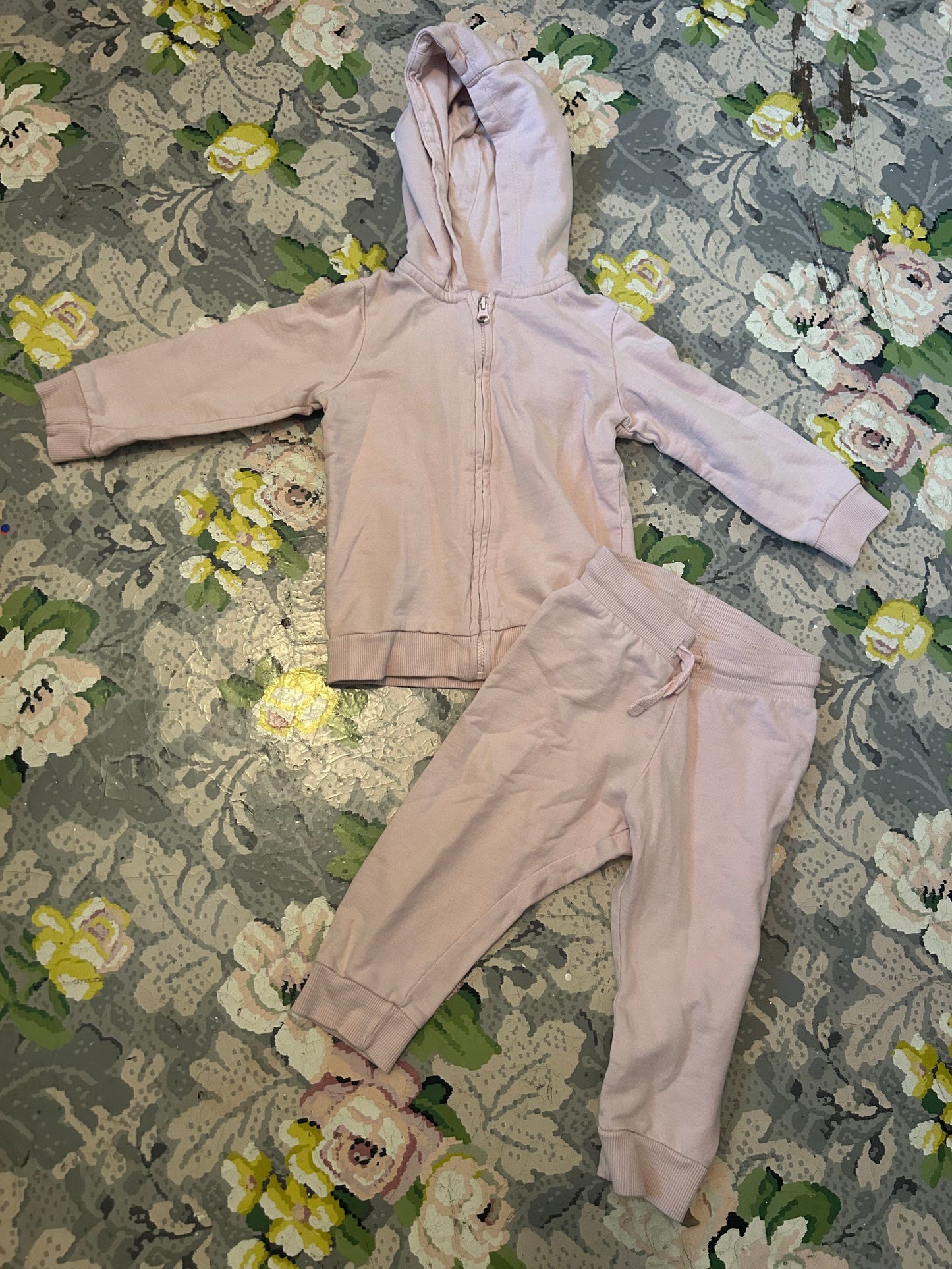 H&M 9/12m pale pink lounge set