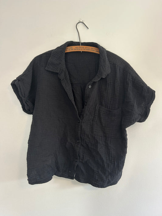 George xl black button up top