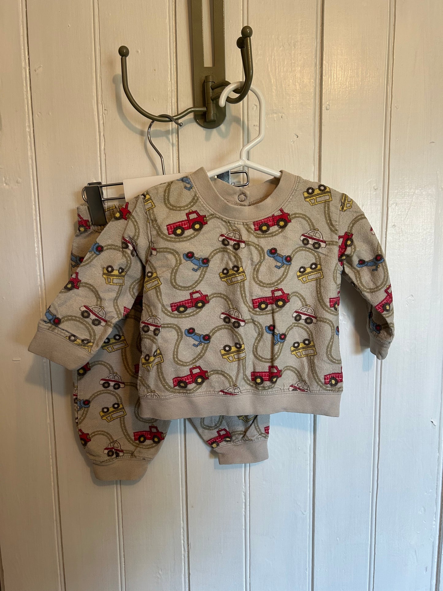 Baby boots 12m vehicle road flannel pj set