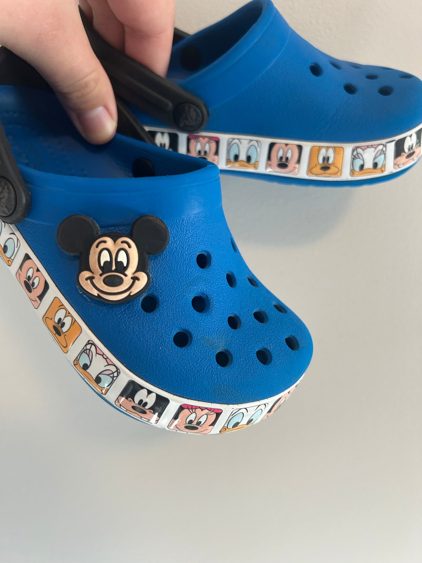 Crocs C9 blue Disney shoes