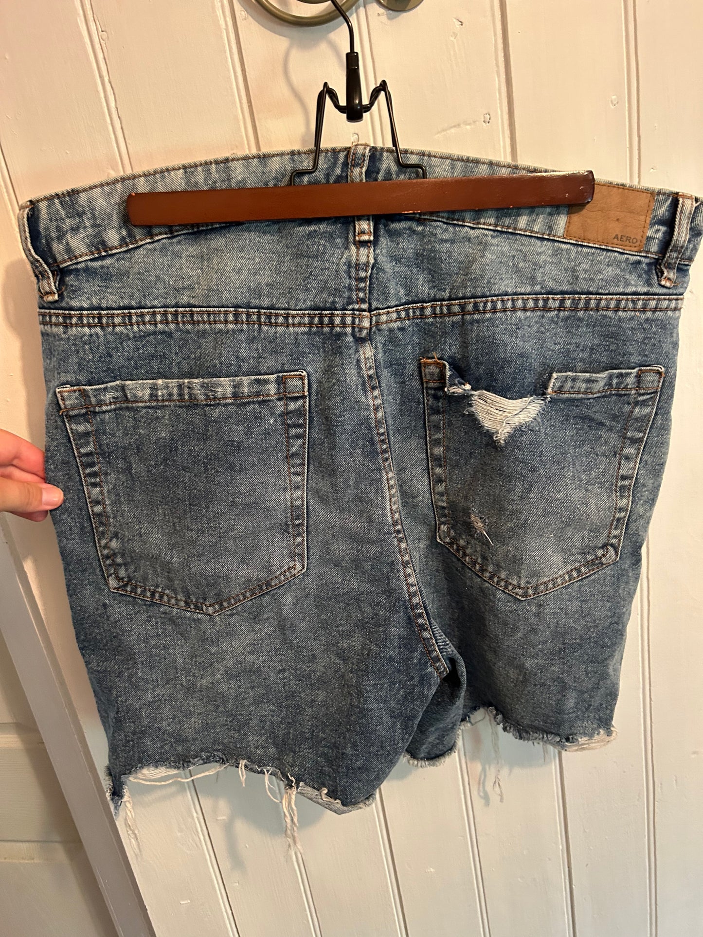 Aeropostale 14 light wash distressed 90 baggy shorts