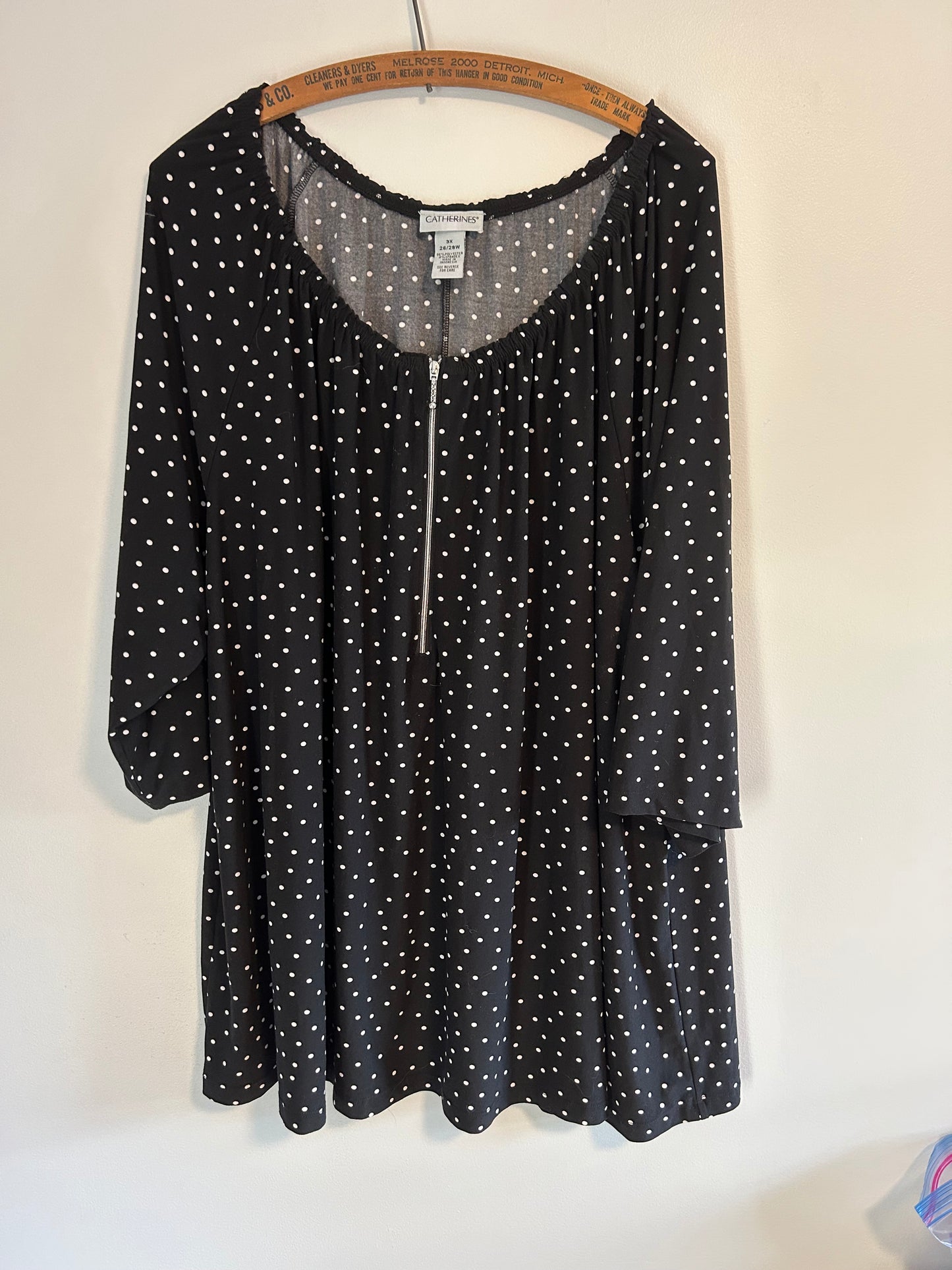 Catherine’s 3x black n & white polka dot blouse