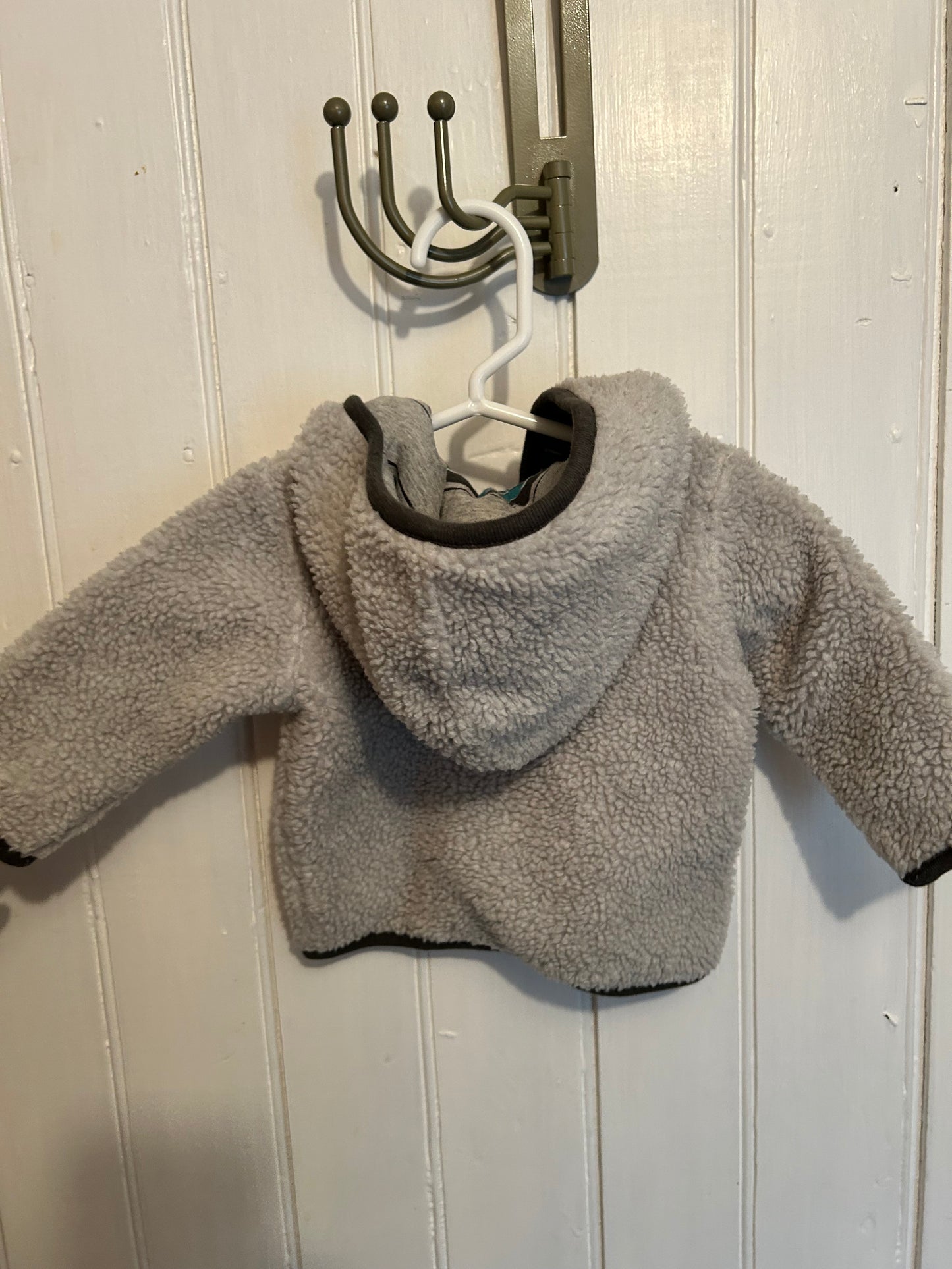 Oshkosh 0/3m grey zip up Sherpa hoodie