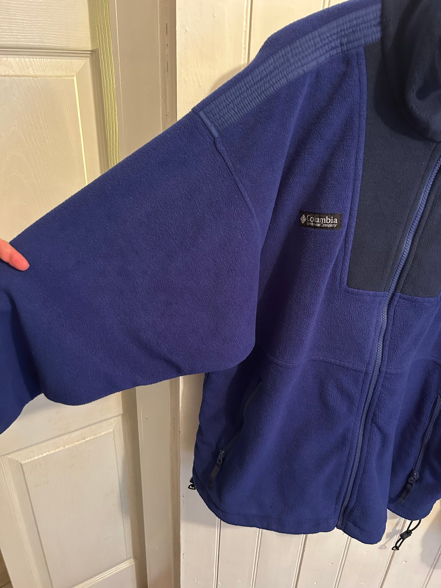 Columbia men’s large blue zip up fleece sweater