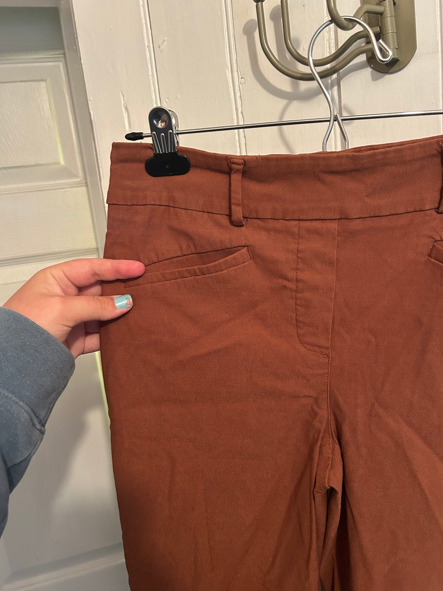 Reitmans 10 brown Striaght leg dress pants