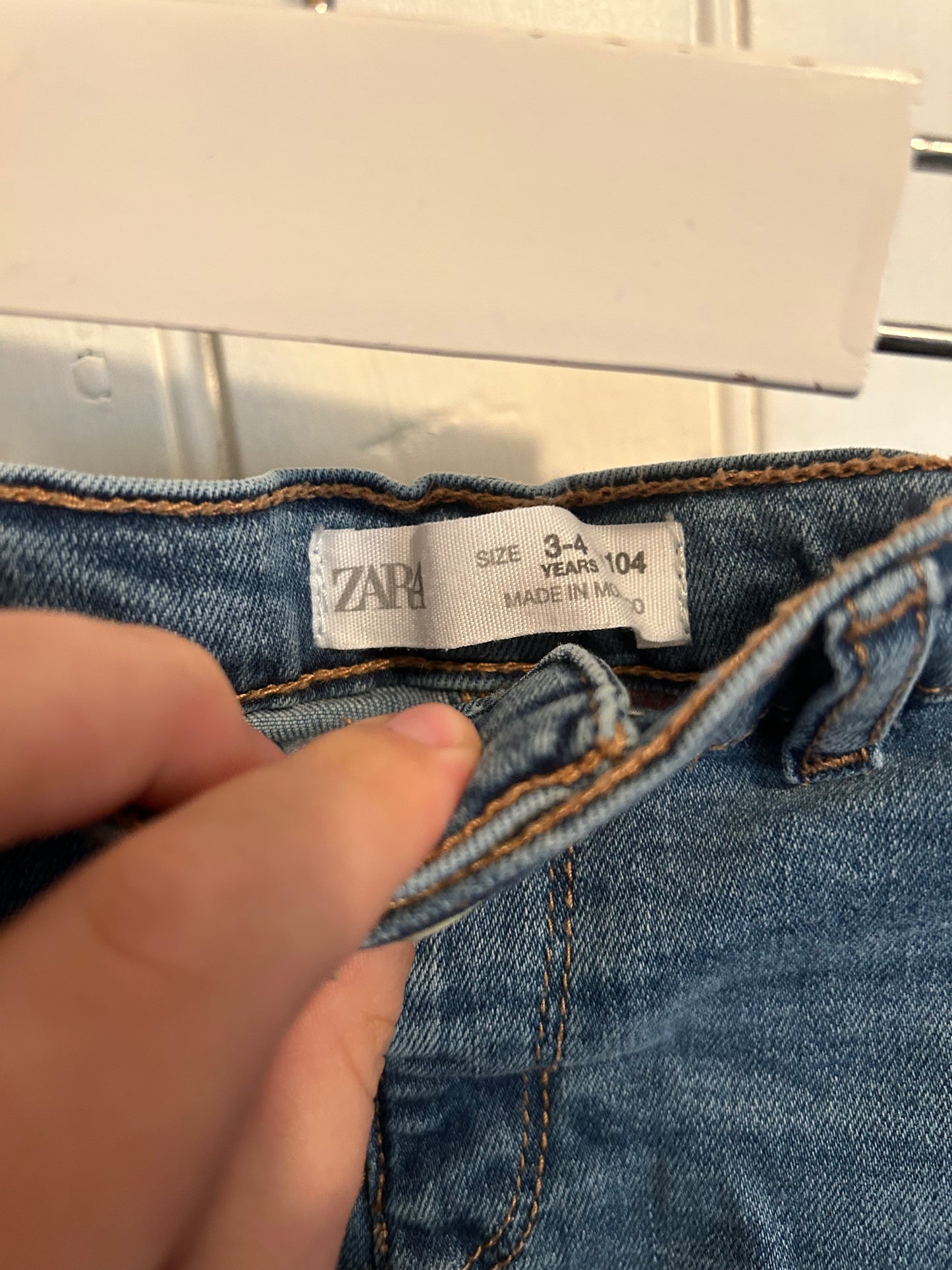 Zara 3/4t light wash raw hem wide leg jeans