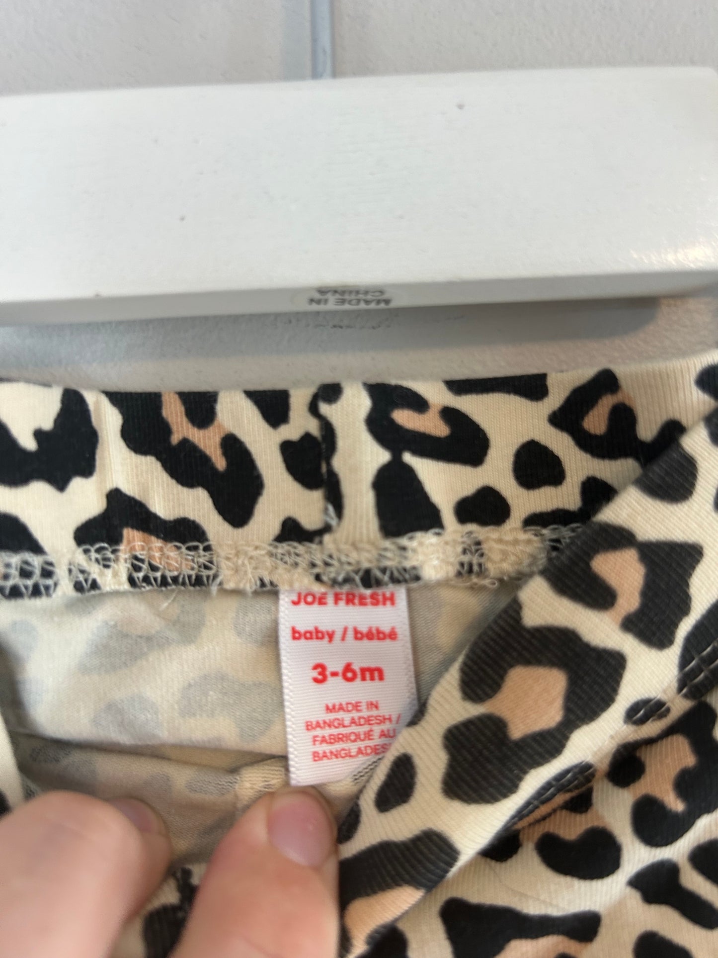 Joe fresh 3/6m brown cheetah leggings