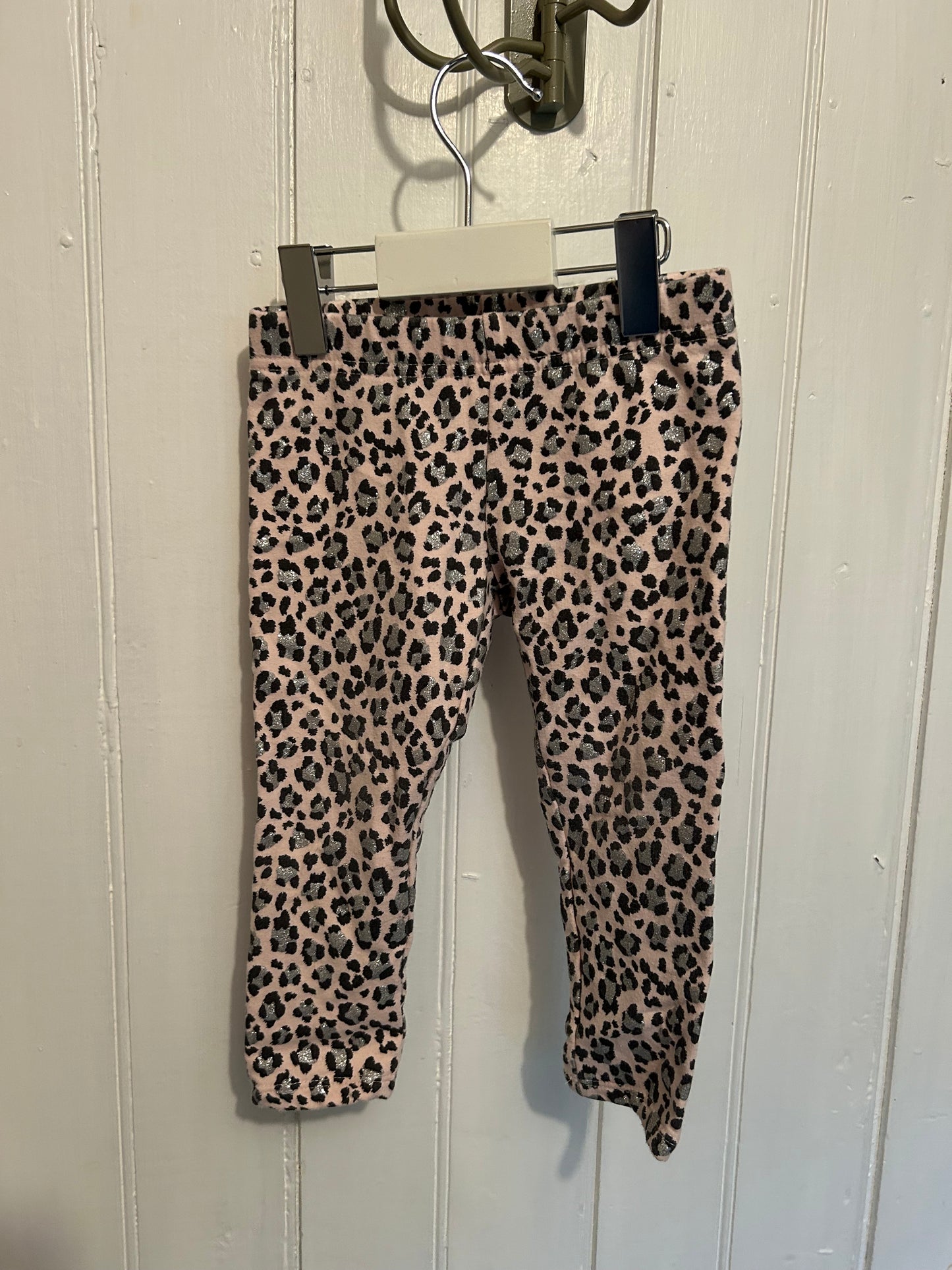 Oshkosh 2t glitter cheetah leggings