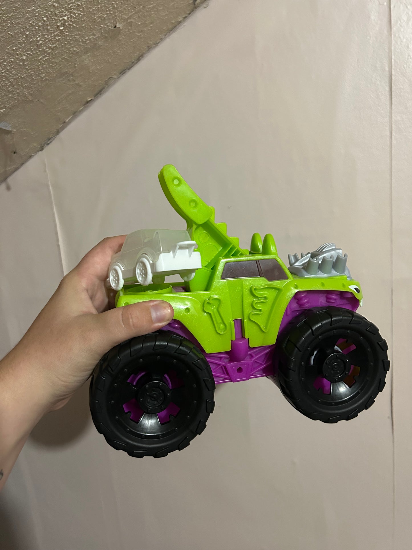 Playdough monster truck set