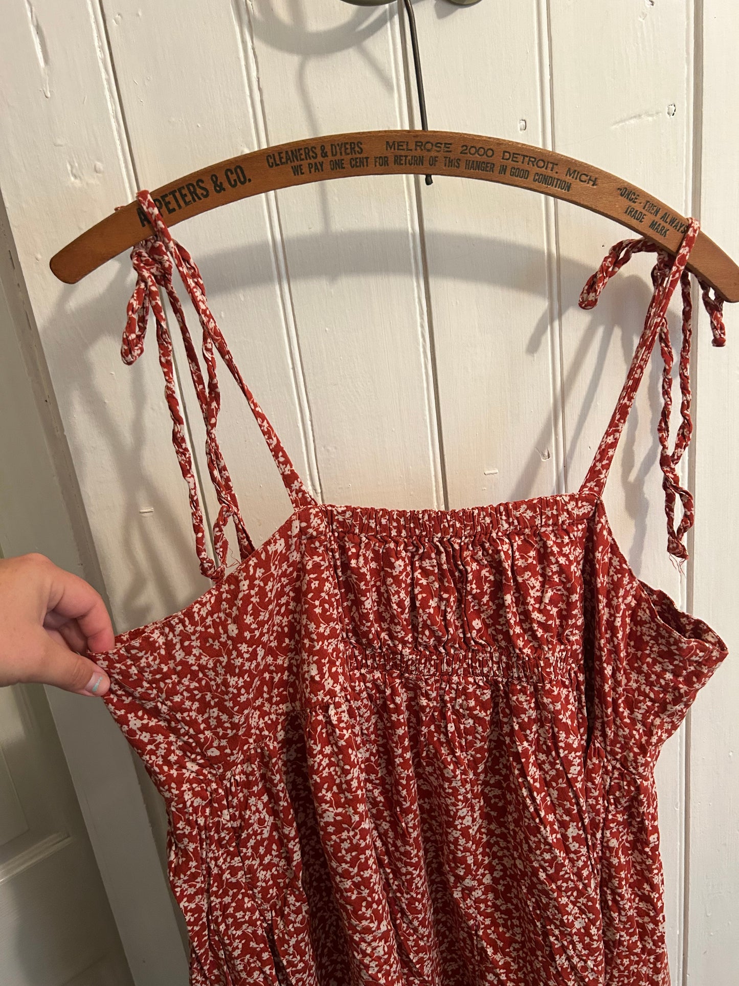 Old navy xl red floral spaghetti tie strap midi dress