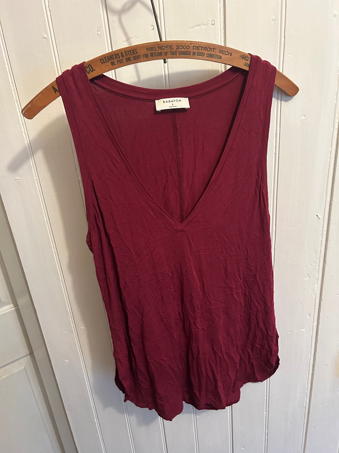 Babaton Aritzia small red vneck tank top