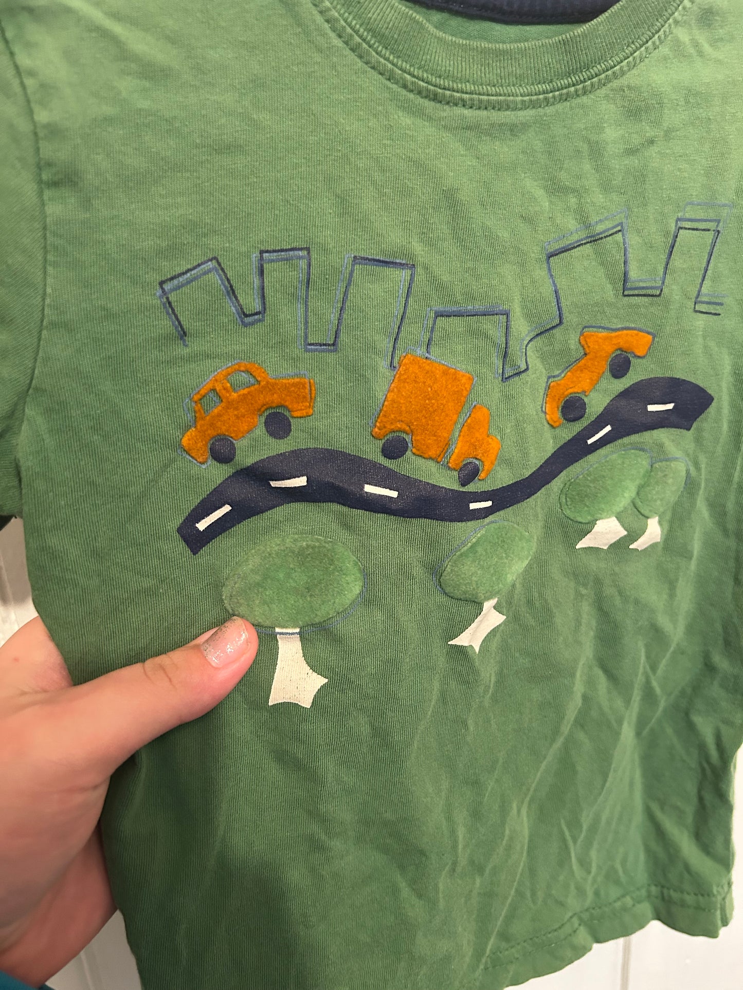 Joe fresh 2t green tree car tshirt