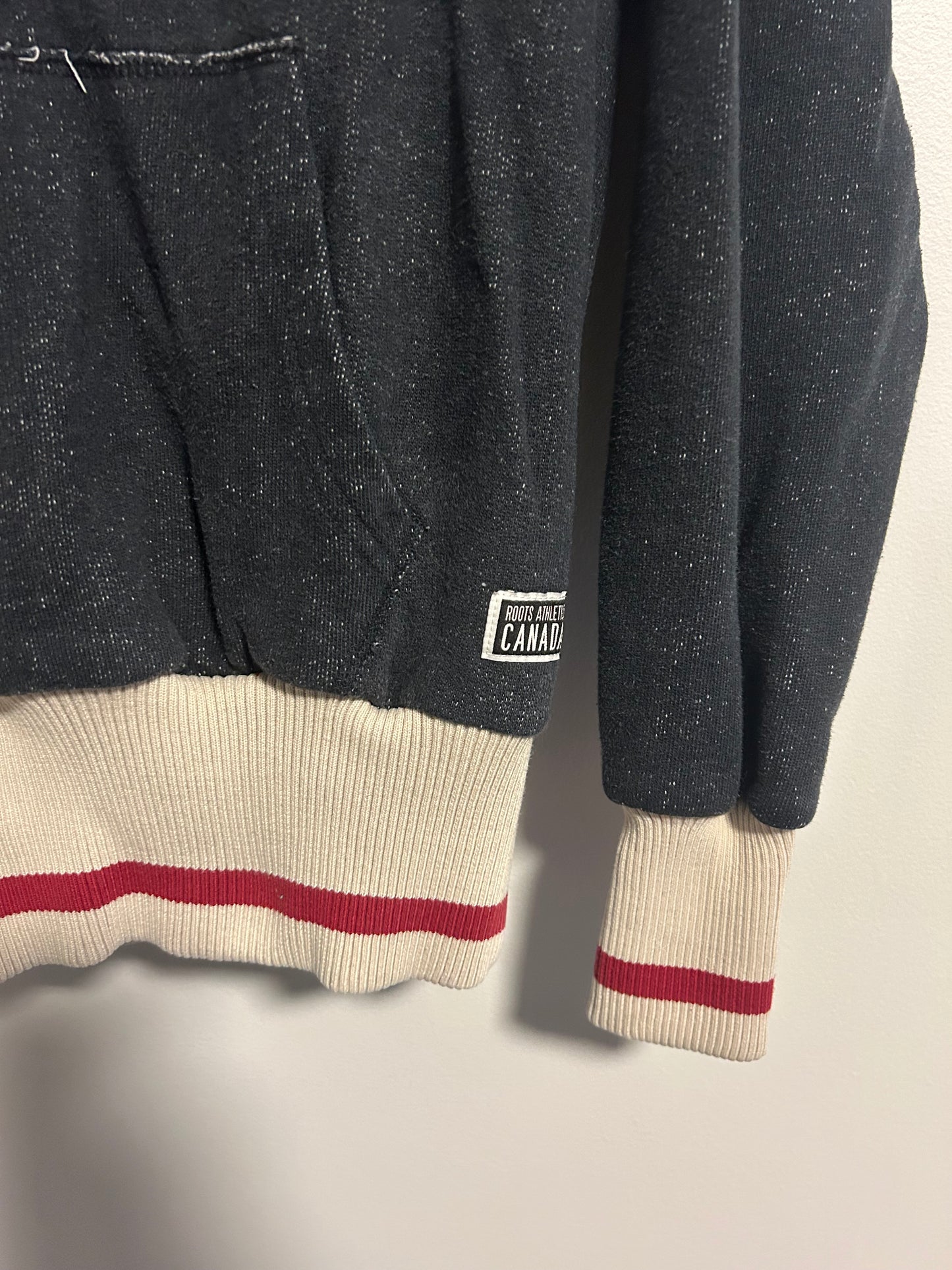 Roots women’s xs black hoodie