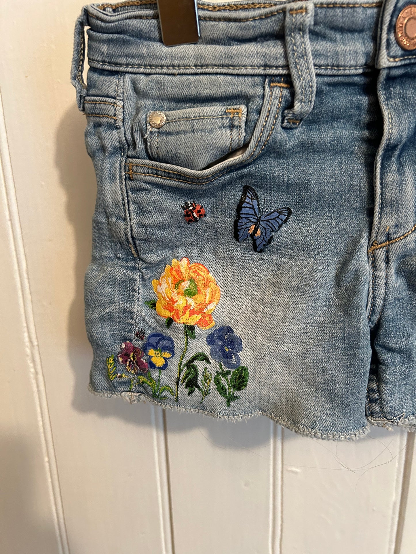 H&M 4/5 floral denim shorts