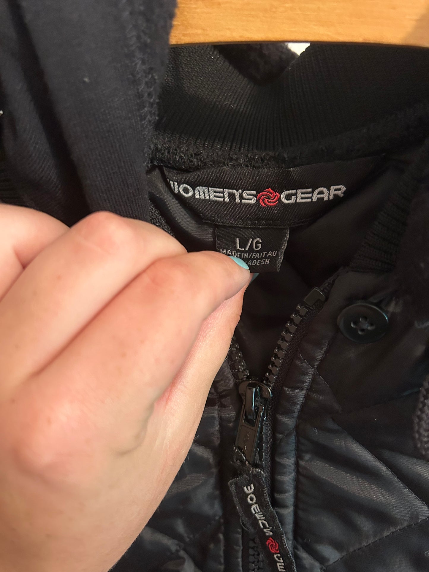 Women’s gear large black quilted bomber jacket