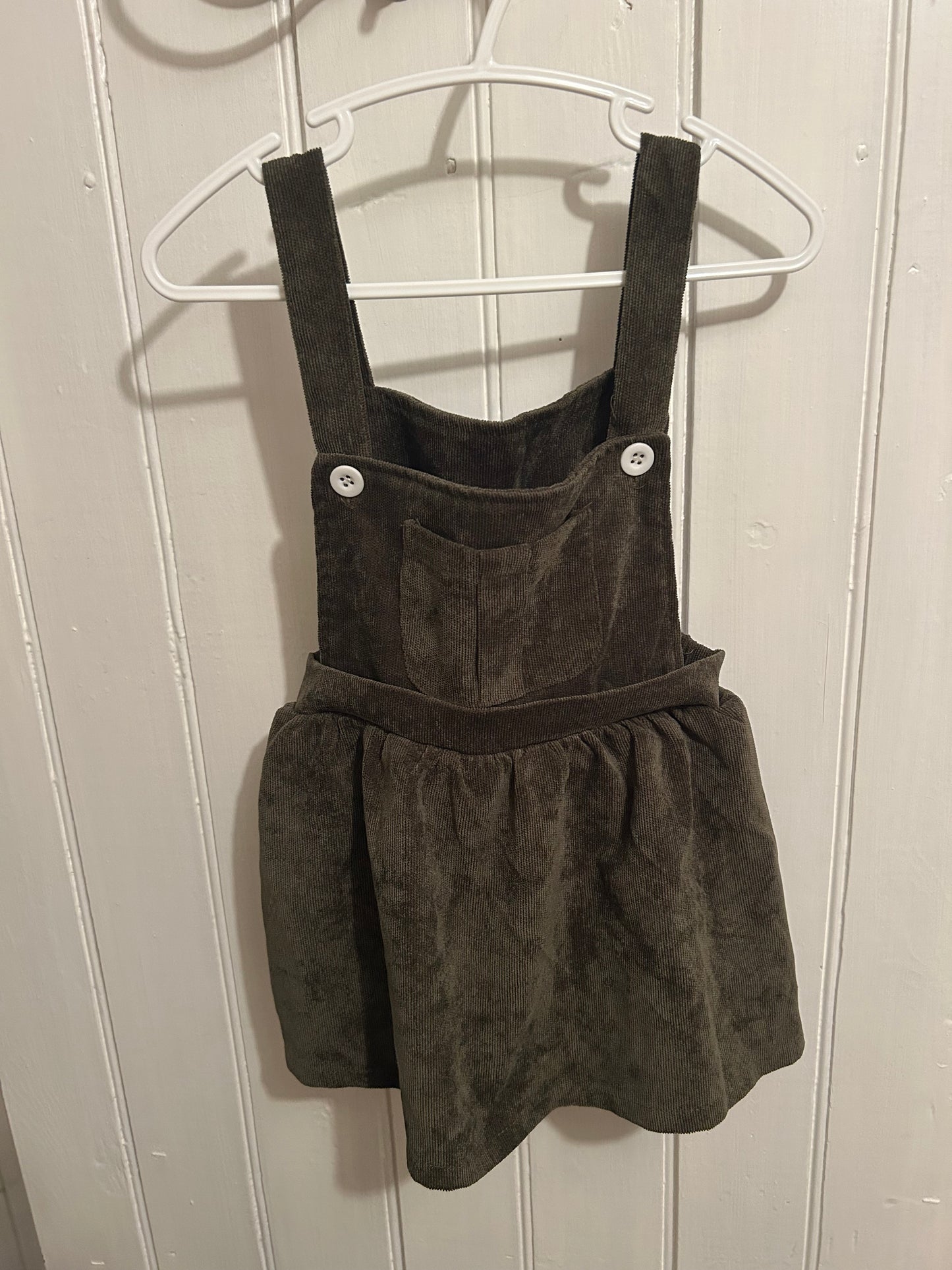 12/18m green velvet skirted overalls