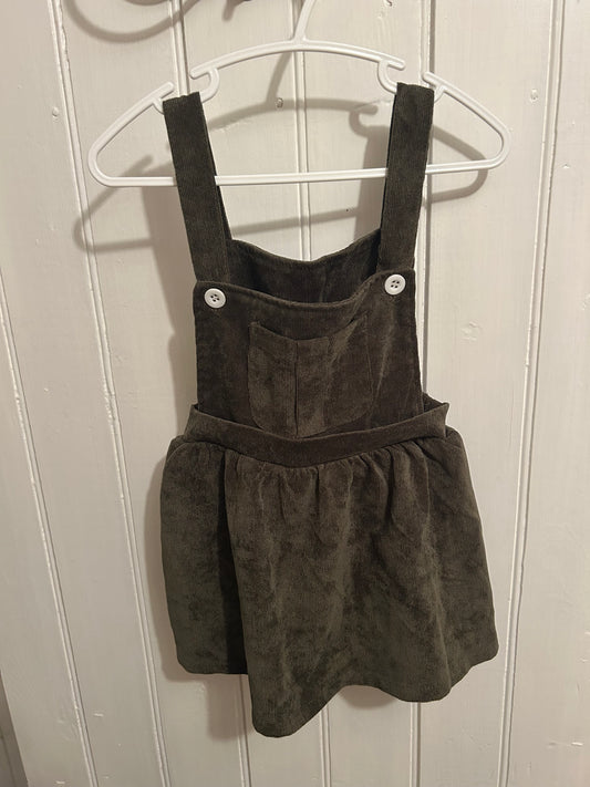12/18m green velvet skirted overalls