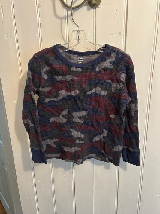 Old navy 5t blue & burgundy camo waffle knit top