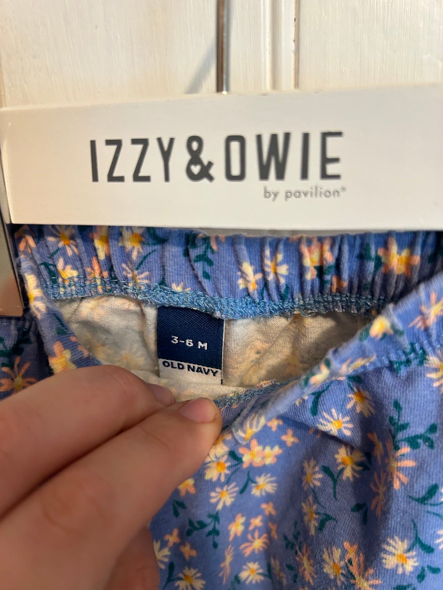 Old navy 3/6m blue daisy pants