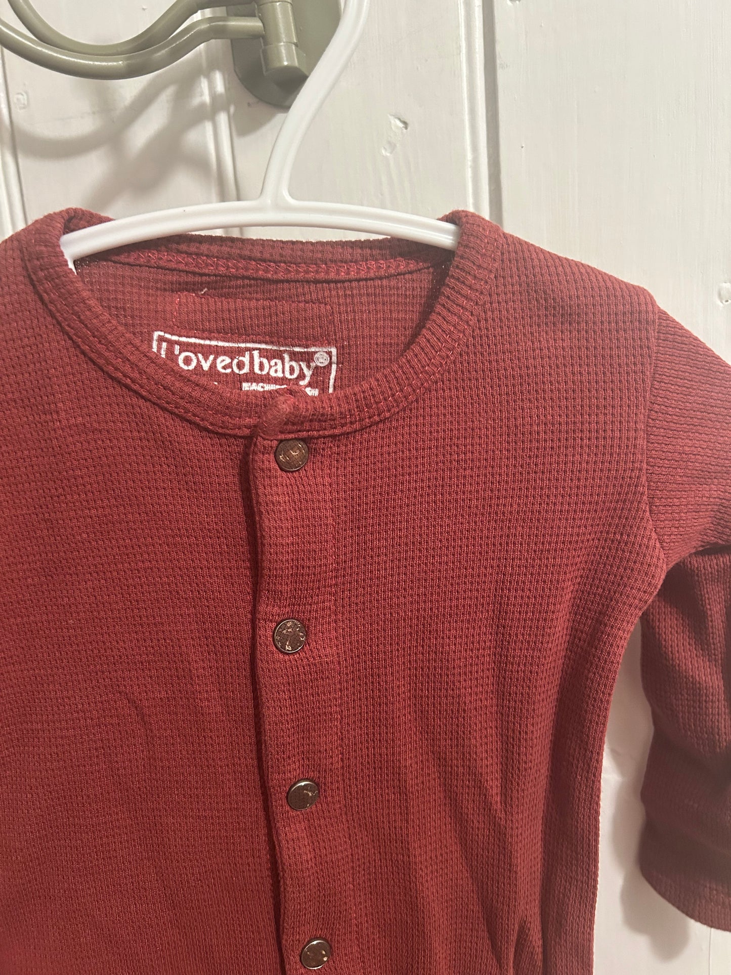L’oved baby 6/9m red waffle knit button up sleeper