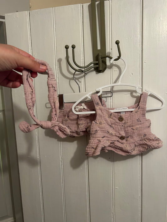 Emily & Oliver 0/3m purple floral top & short set