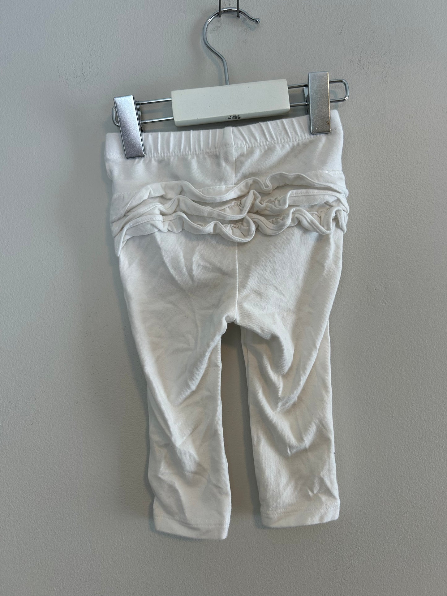 Old navy 6/12m white ruffle bum leggings