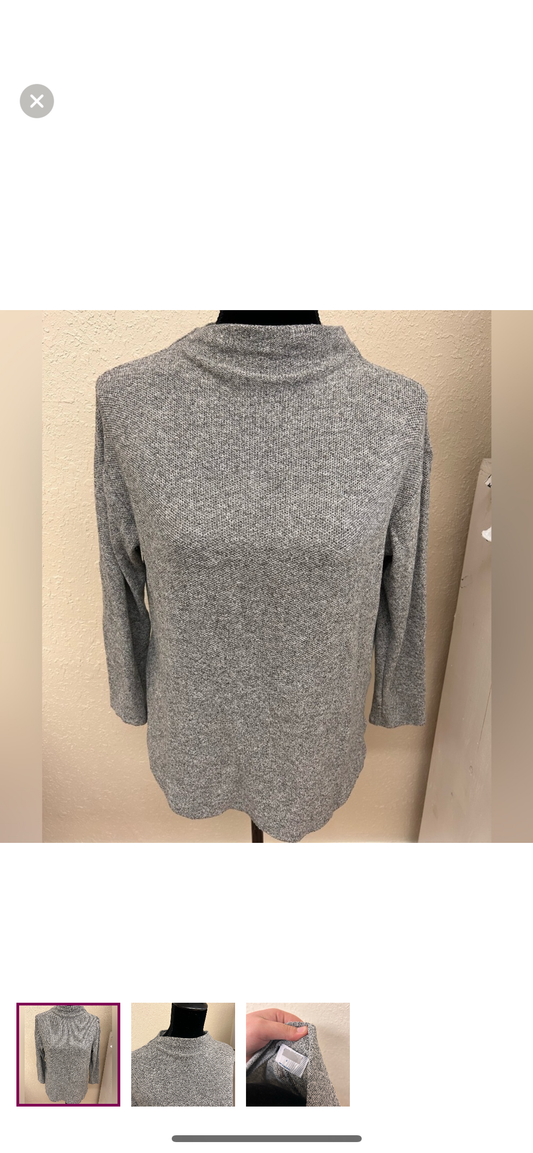 Old navy small grey turtleneck top