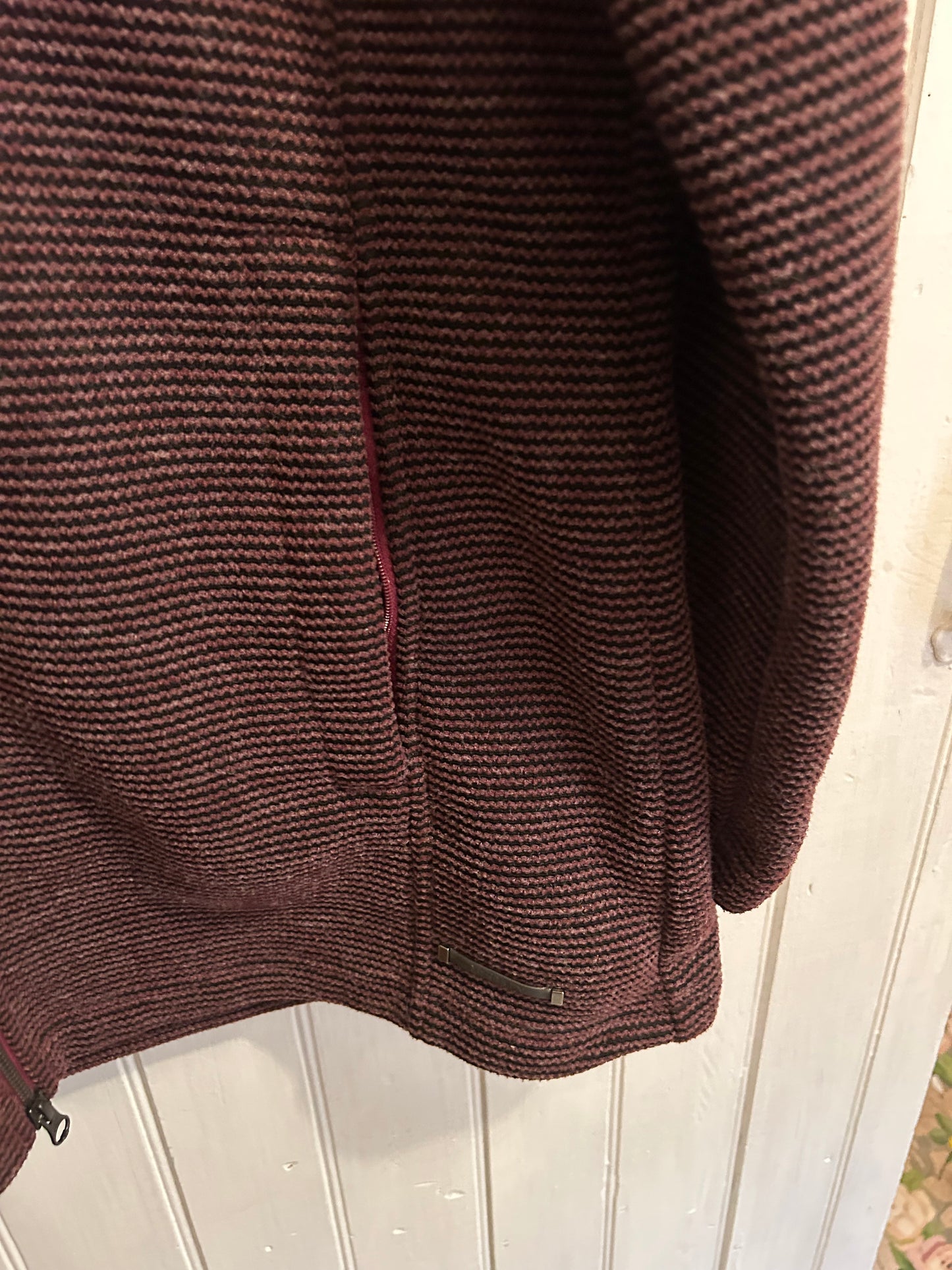 Mckinley large burgundy rib knit lightweight jacket