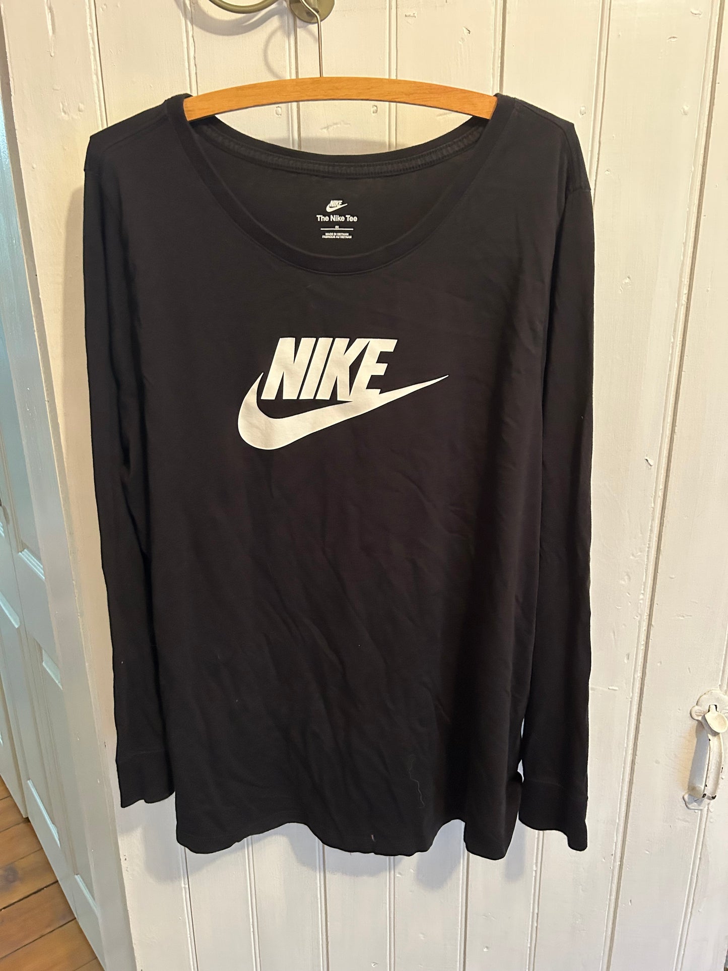 Nike 2x black long sleeve top